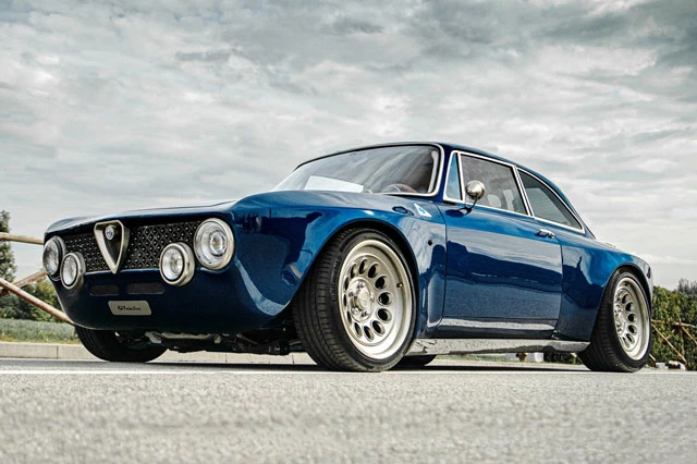 10. Totem Automobili Alfa Romeo Giulia GTA.