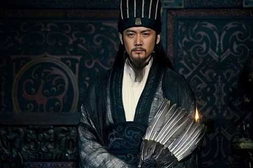 Tại sao trước lúc qua đời, Gia Cát Lượng dàn thế trận '4 người khiêng quan tài, đi về phía nam, dây thừng đứt mới được hạ táng'?
