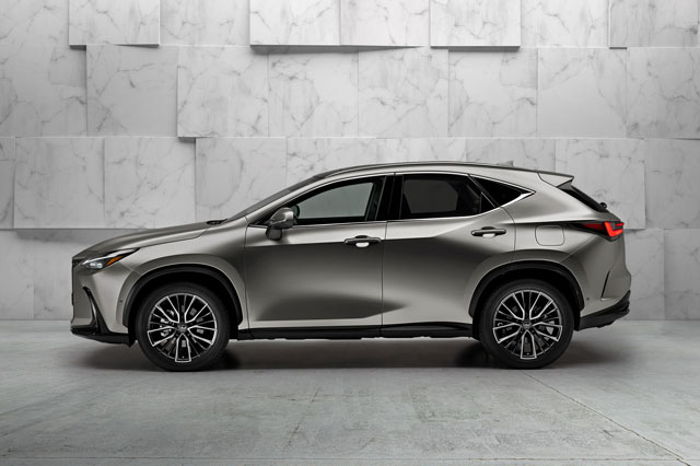 Lexus NX 2022 ra mắt: Thiết kế ấn tượng hơn, thêm động cơ mới