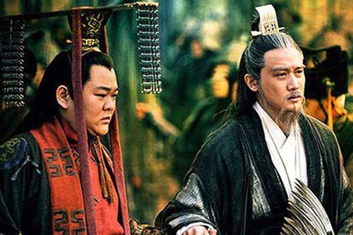 Gia Cát Lượng lâm chung, Lưu Thiện có hỏi 1 câu, Khổng Minh nghe xong bàng hoàng nhận ra con người thật của đối phương