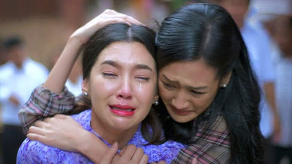 Bạn thân biệt tích 5 năm mới gặp lại, nhìn người đứng cạnh mà tôi tê tái chết lặng