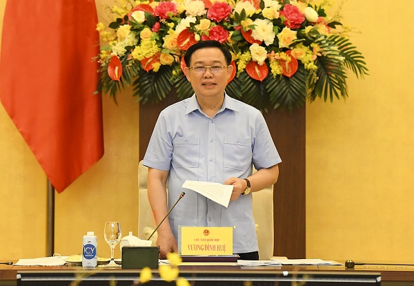 Chủ tịch Quốc hội: Đề nghị Chính phủ sớm đánh giá các gói hỗ trợ đối tượng ảnh hưởng bởi Covid-19