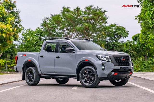Đánh giá Nissan Navara Pro 4X 2021, giá 945 triệu đồng, cạnh tranh với Ford Ranger