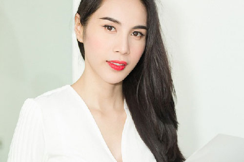 Lộ thông tin cho thấy Thủy Tiên cố tình thay đổi tên chủ đầu tư trên biển xây dựng biệt thự ở quận 7?