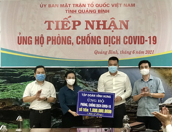 Nhiều doanh nghiệp ở Quảng Bình ủng hộ quỹ phòng, chống dịch Covid-19 
