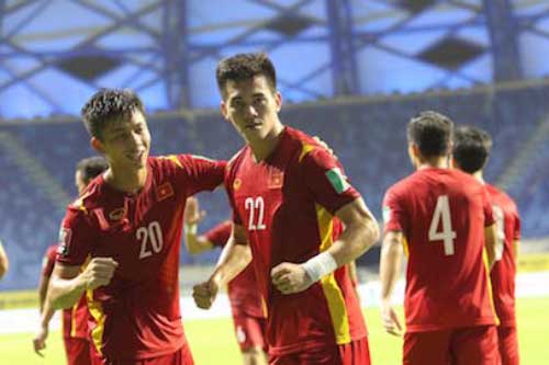 Báo Malaysia ngợi khen tuyển Việt Nam kiên cường và là ngôi sao châu Á