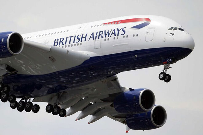 Tắc toilet và 10 lý do khó đỡ khiến những chiếc máy bay phải quay đầu