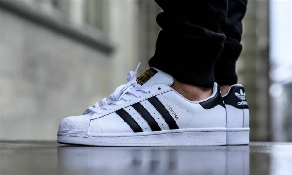 Cách phân biệt giày Adidas thật giả đơn giản