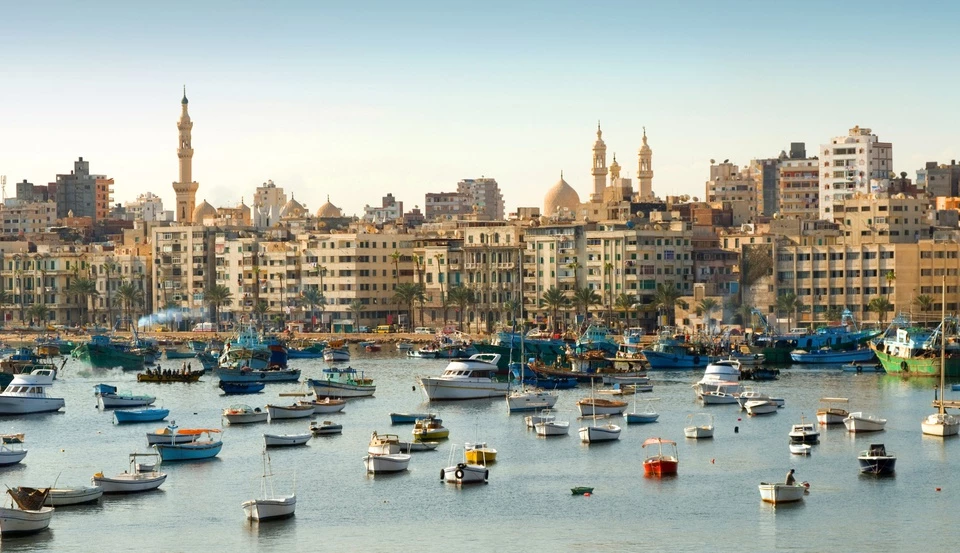 Năm 2002, thành phố Alexandria (Ai Cập) được vinh danh là "Thủ đô sách thế giới". Alexandria được Alexander Đại đế thành lập từ thế kỷ 3 trước Công nguyên. Đây cũng là thành phố lớn nhất tại Địa Trung Hải với danh xưng "Cô dâu của Địa Trung Hải".