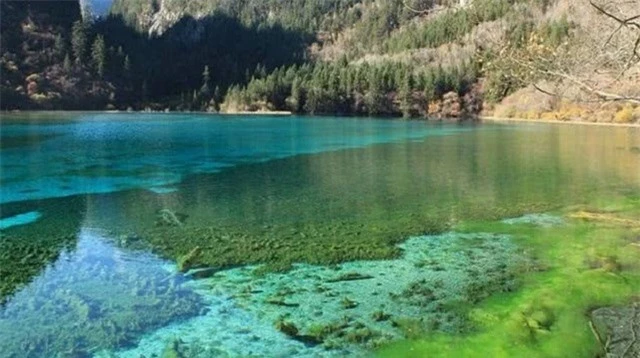 3 hồ nước khủng khiếp nhất thế giới, 1 hồ nóng quanh năm và 1 hồ giết người vô hình 2