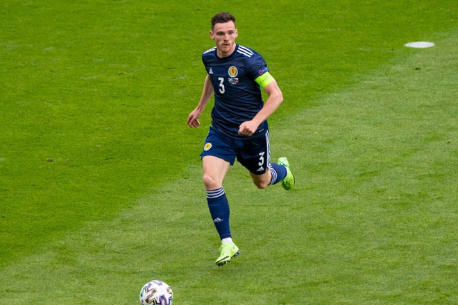 Hậu vệ trái: Andy Robertson (Scotland).