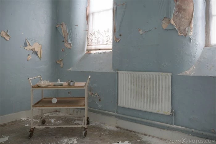 Vẻ đẹp ma mị của bệnh viện bị bỏ hoang từ thế kỷ 19 ở Anh 10