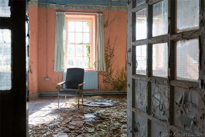 Vẻ đẹp ma mị của bệnh viện bị bỏ hoang từ thế kỷ 19 ở Anh 11