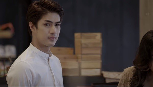 Yêu người khác bỏ chạy khỏi đám cưới, 3 tháng sau nhìn vợ hụt đăng facebook mà tôi "hóa đá"