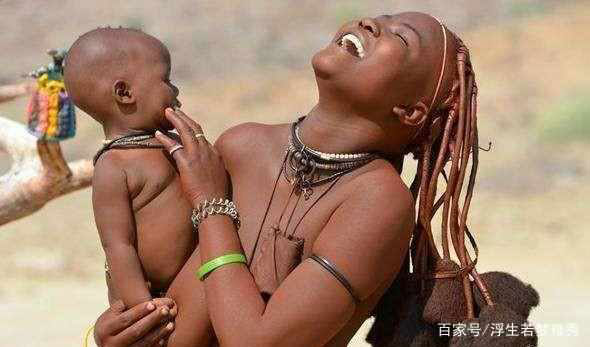 Bộ lạc nguyên thủy phụ nữ thích “khỏa thân” từ chối mặc quần áo, đàn ông yểu mệnh không sống qua 15 tuổi