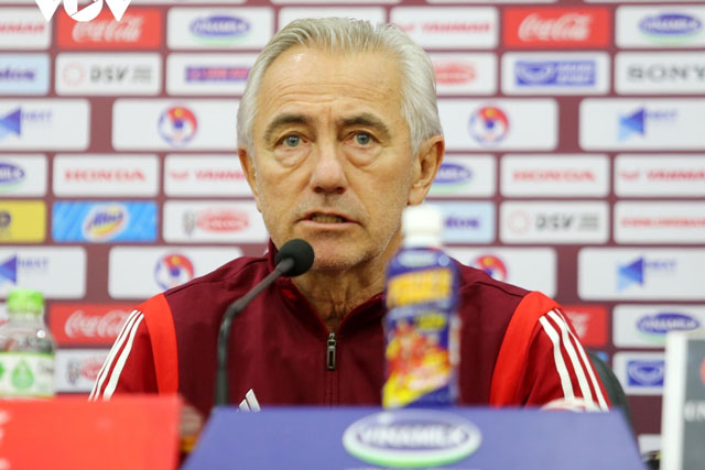 HLV Van Marwijk thừa nhận điểm yếu của UAE trước trận gặp ĐT Việt Nam