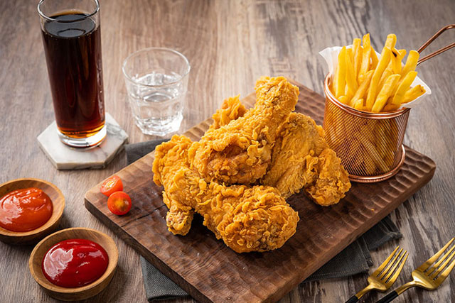 Hệ miễn dịch của bạn coi thức ăn nhanh như một mầm bệnh, vì vậy đừng nạp thêm chúng vào người