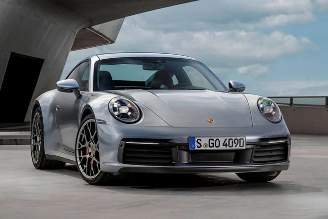 4. Porsche 911 (doanh số: 8.146 chiếc).