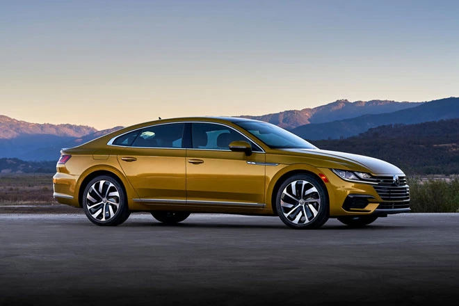 7. Volkswagen Arteon (doanh số: 6.621 chiếc).