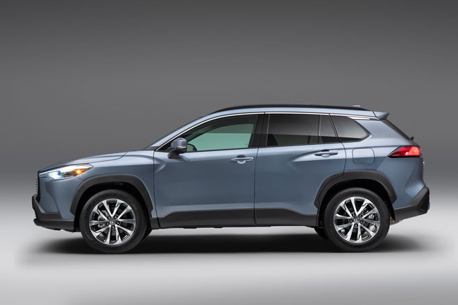 Ngắm Toyota Corolla Cross 2022 vừa ra mắt, giá khoảng 456 triệu đồng