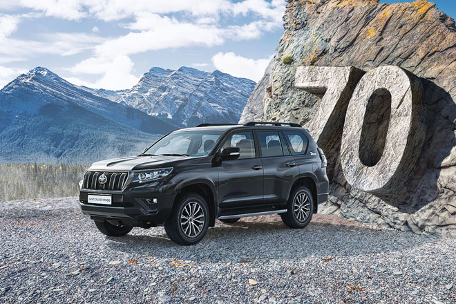 Cận cảnh Toyota Land Cruiser Prado phiên bản 70th Anniversary