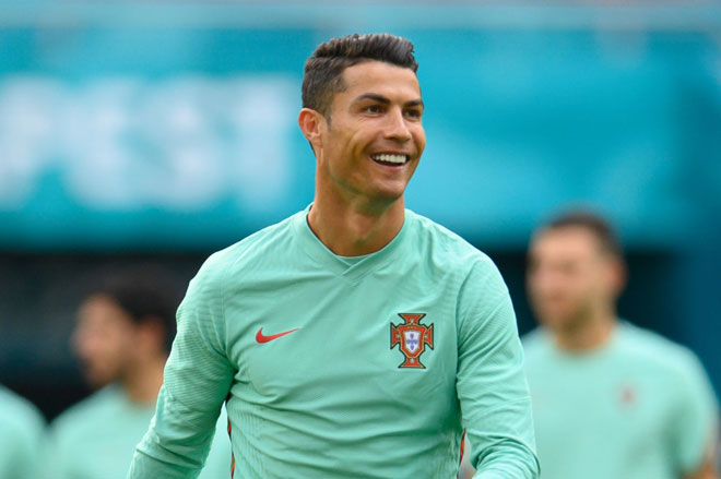 Ronaldo sắp đá EURO 2020 nhưng vẫn chưa biết tương lai có ở Juventus hay không?