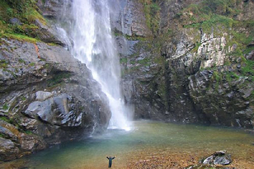 Thác Háng Tề Chơ - “Đệ nhất thác” vùng Tây Bắc