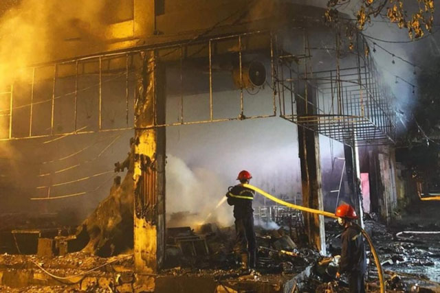 Hiện trường tan hoang sau vụ cháy kinh hoàng làm 6 người tử vong tại TP Vinh