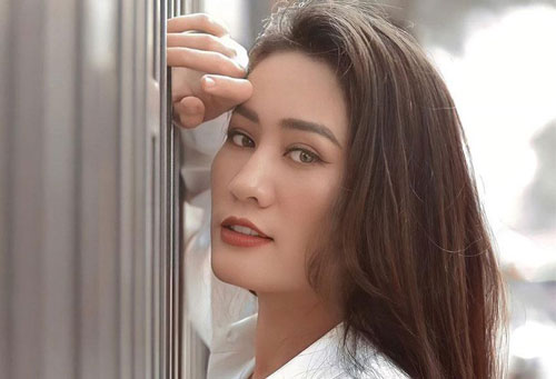 Minh Cúc bật mí ngoài đời cũng giống cô giúp việc ‘hâm dở’ trong ‘Hương vị tình thân’