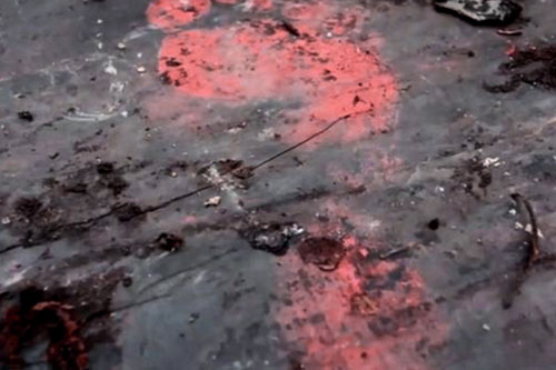 Giải mã bí ẩn dấu chân đỏ như máu trên quan tài cổ thời Chiến Quốc