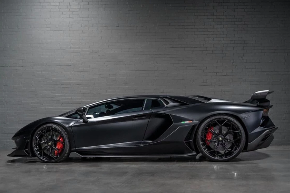 Lamborghini Aventador SVJ. Ảnh: Carbuzz