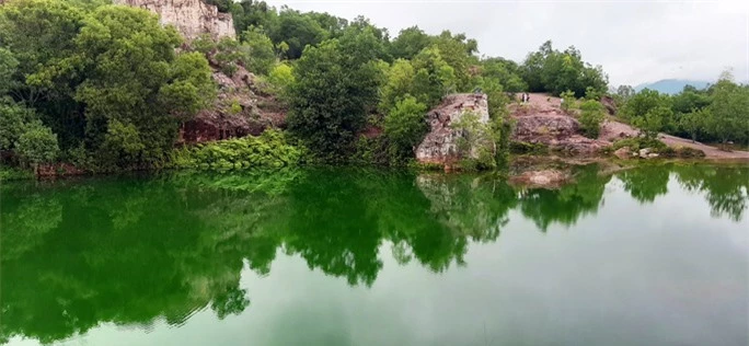 Xanh biếc hồ Tà Pạ - “tuyệt tình cốc” của miền Tây - Ảnh 9.