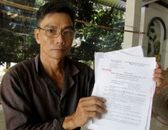 Vĩnh Long: 4 cán bộ nhà đất bị "tố" làm giấy tờ giả khiến hai cụ già bị mất 1.600m đất