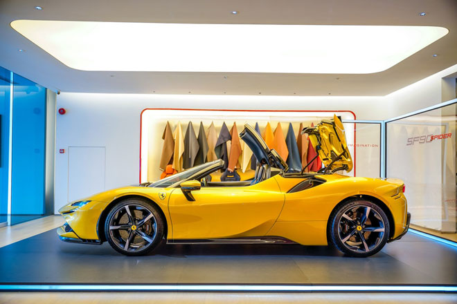 Tận mục siêu xe Ferrari SF90 Spider giá hơn 500.000 USD tại Malaysia