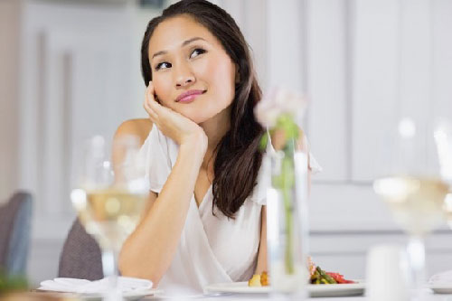 Đưa 10 triệu/tháng nhưng mẹ chồng vẫn cho ăn đạm bạc, sau 2 ngày tôi về ngoại trở lại, nhìn mâm cơm bà chuẩn bị mà phải kinh ngạc