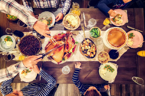 4 sai lầm khi ăn cơm tối của người Việt khiến sức khỏe bị ‘bào mòn’, gây tăng cân, chóng già