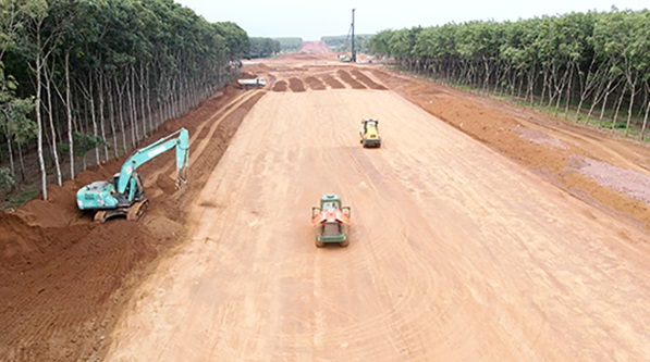 Áp dụng cơ chế đặc thù để giải quyết tình trạng thiếu vật liệu thi công tuyến cao tốc Bắc - Nam