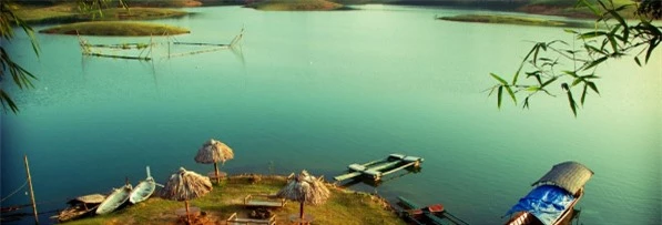 Những hồ nước cực đẹp được du khách yêu thích nhất Việt Nam 5