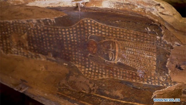 Tiết lộ về màu sơn bí ẩn trên quan tài 2.500 tuổi mới được tìm thấy ảnh 2