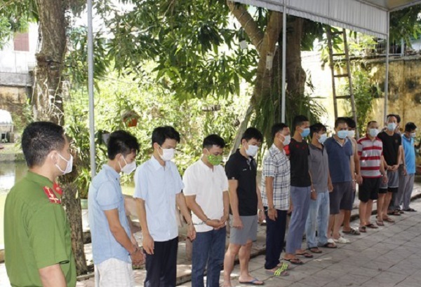 Đánh sập đường dây cá độ bóng đá 1.000 tỷ trong dịch Covid 19