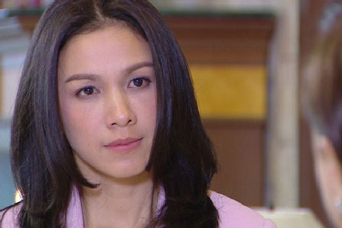 Con dâu nói thích ăn da cá, mẹ chồng liền phần mâm cơm như “mèo mửa”, màn vùng lên của tôi khiến cả nhà chồng hoảng loạn