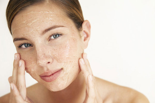 Nguyên tắc tẩy da chết phụ nữ ai cũng phải biết