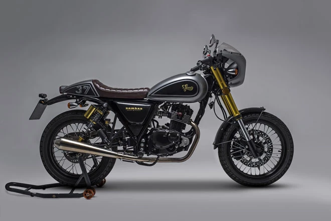 1. Sinnis Bomber 125 Cafe Racer (giá: 3.038 USD).