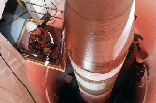 Mỹ nâng cấp Minuteman vì thiếu tiền phát triển tên lửa GBSD?