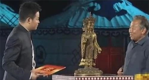 Ông chú mang tượng Phật gia truyền đi kiểm định, bị xác nhận là đồ giả: Buông 1 câu khiến cả trường quay tâm phục khẩu phục - Ảnh 1.