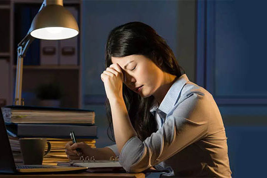 6 thói quen âm thầm tàn phá sức khỏe của bạn