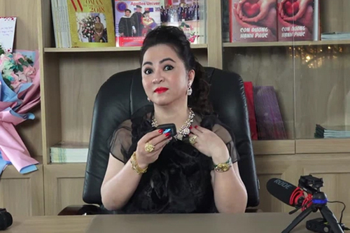 Bà Nguyễn Phương Hằng cam kết cẩn trọng phát ngôn khi livestream