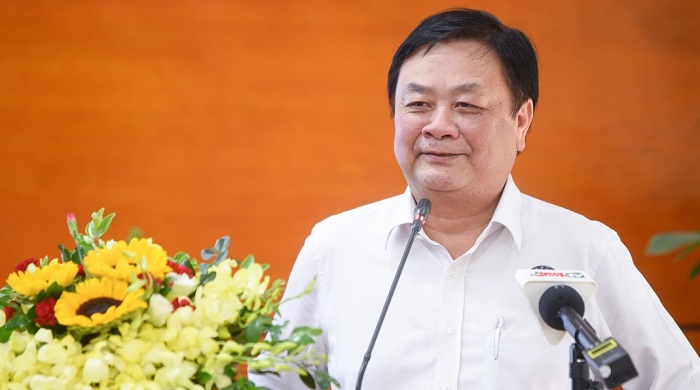 Bộ trưởng Lê Minh Hoan nhấn mạnh: " Nếu lỡ chuyến tàu chuyển đổi số là là có tội với hàng triệu bà con nông dân, là thiếu trách nhiệm với tương lai của nền nông nghiệp".
