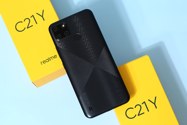 Trên tay Realme C21Y với RAM 4 GB, 3 camera sau, pin 5.000 mAh, giá 3,99 triệu tại Việt Nam