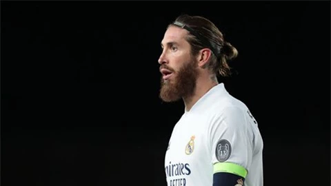 Mourinho khuyên Ramos nên tới Chelsea thay vì Man United